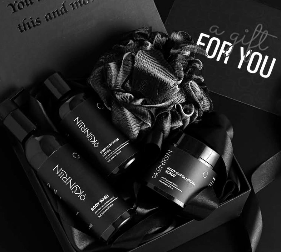 An Okunriin gift box of body care products